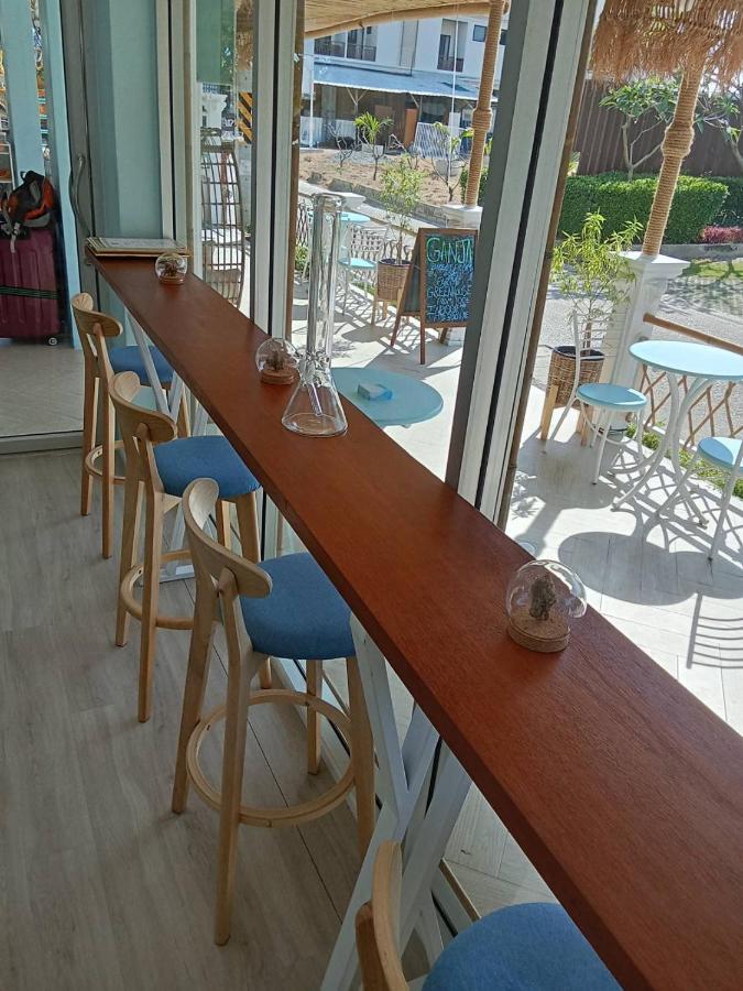 Castaway'S 420 Hotel Hua Hin Exterior photo