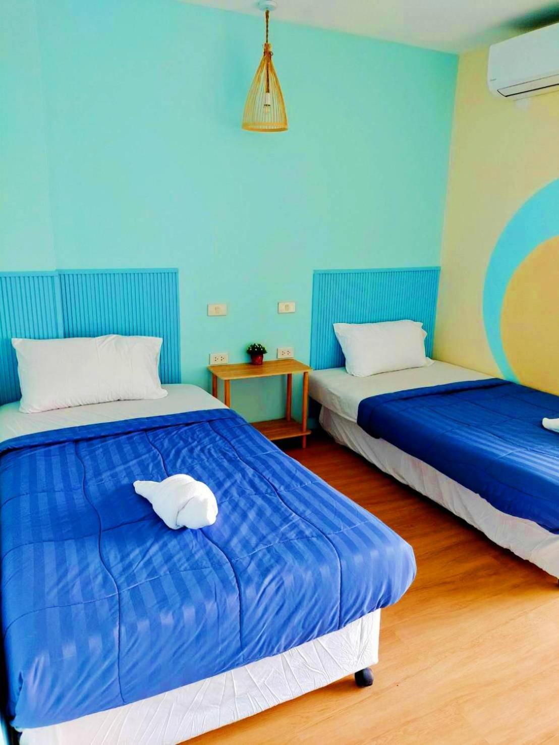 Castaway'S 420 Hotel Hua Hin Exterior photo
